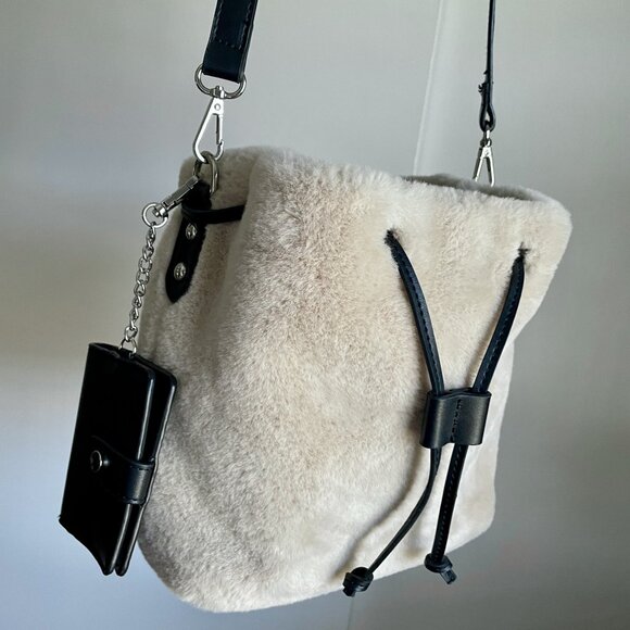 House of Harlow 1960 Cream Faux Fur Bag Crossbody Bucket Shoulder Tote Cardcase - Picture 14 of 15